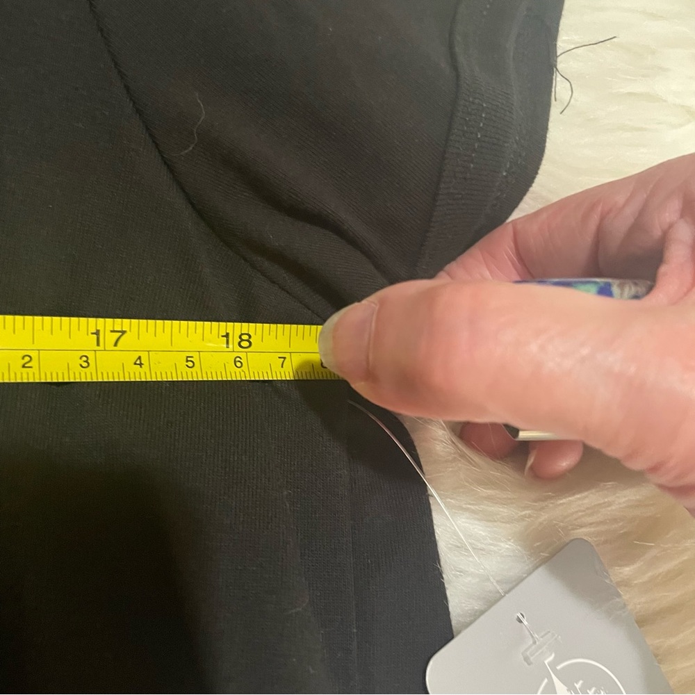 NWT Disney Star Wars Logo Sequins Black Women’s T-shirt Short Sleeve Top XL - Picture 5 of 9